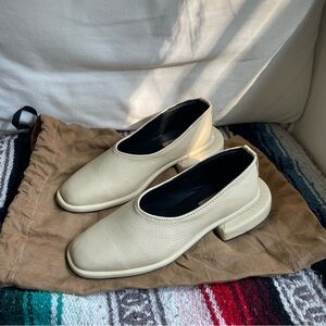 BNIB | Handmade in Nigeria | Soft Leather Graphic Heel Ivory Pumps